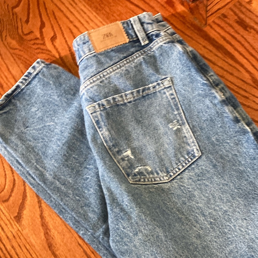 Womens Zara jeans size 4